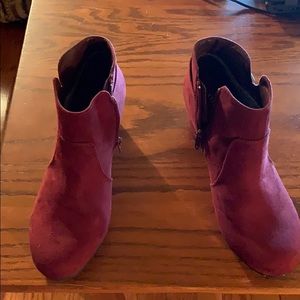 NWOT, Attention, ankle boots